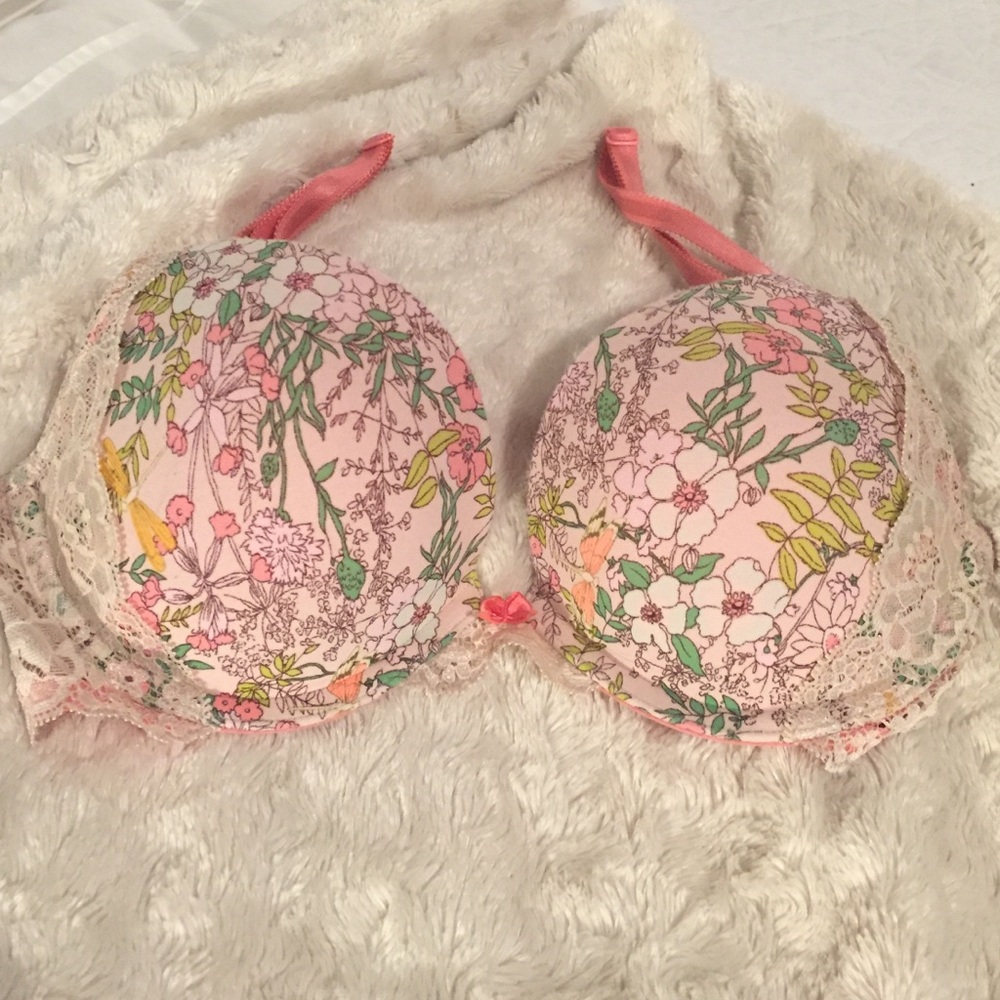 Victoria's Secret Pink Floral Lace Push-Up Bra